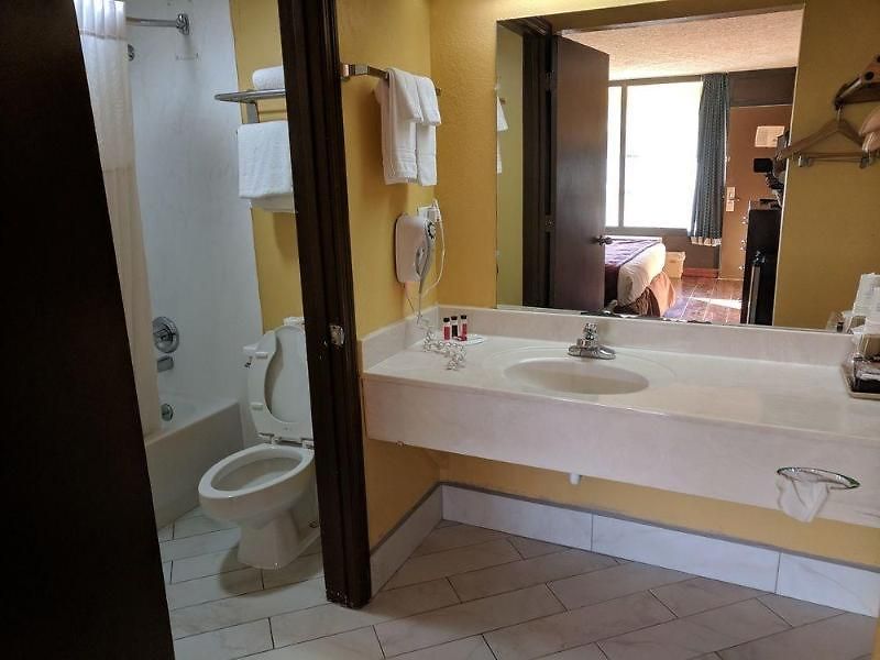 Days Bna St Thomas W Hosp Hotel 2*