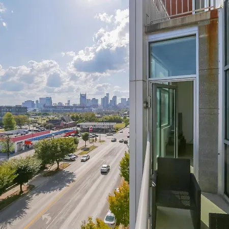 Spectacular Views In Contemporary Two Story Nashville