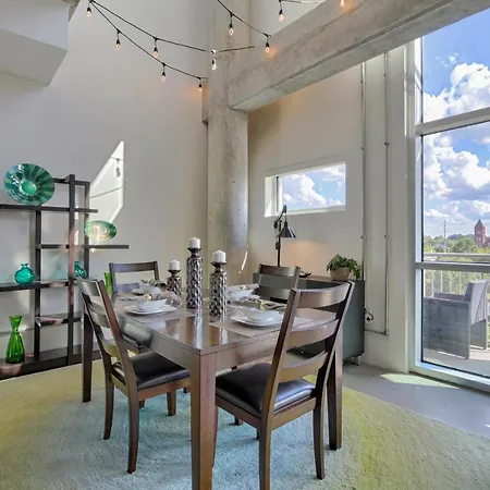 Holiday home Spectacular Views In Contemporary Two Story