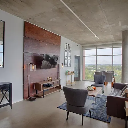 Holiday home Gaze At Sprawling Vistas Through Walls Of Windows Nashville