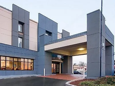 Express & Nashville-i-40 & I-24 Hotel 3*
