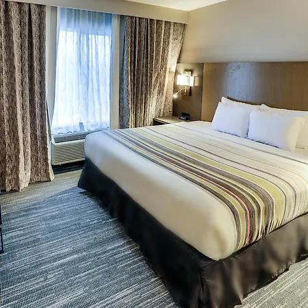 Country & By Radisson Airport Tn Hotel Nashville