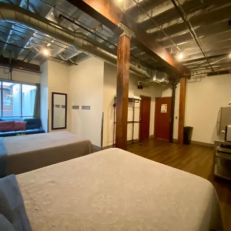 Hostel Downtown - Adults Only