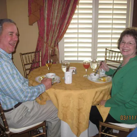 The Timothy Demonbreun House Bed & Breakfast *