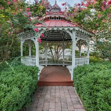 Bed & Breakfast The Timothy Demonbreun House