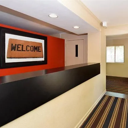 Hotel Homestay Suites