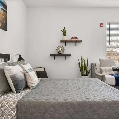 Endeavor 202 Holiday home *