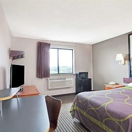 Hotel Super 8 By Wyndham Nashville/ Dntn/ Opryland Area 2*