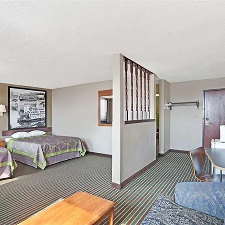 Hotel Super 8 By Wyndham Nashville/ Dntn/ Opryland Area Nashville