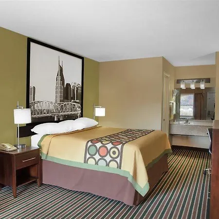 Hotel Super 8 By Wyndham West