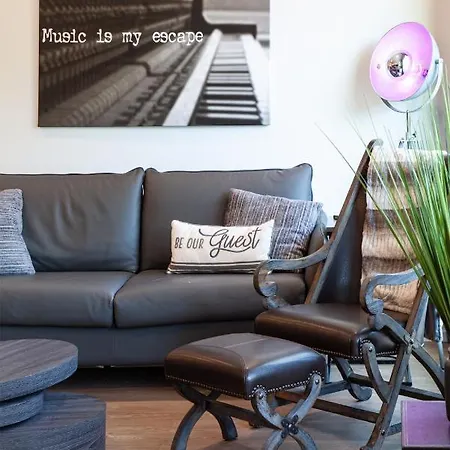 Urban Lux Modern 2 Bdr/2 Ba Condo Nashville