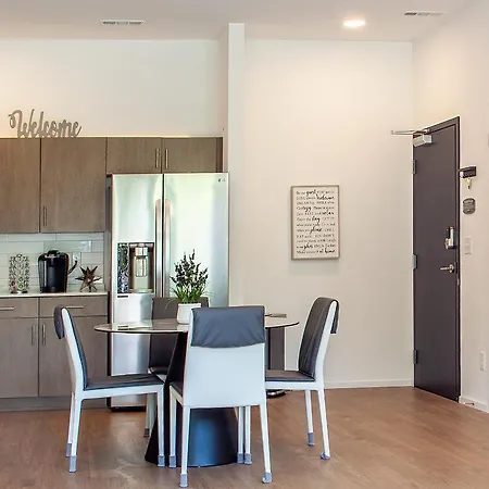 Urban Lux Modern 2 Bdr/2 Ba Condo Aparthotel