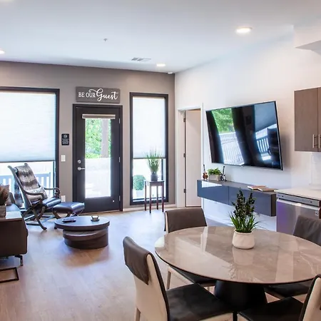 Urban Lux Modern 2 Bdr/2 Ba Condo Nashville