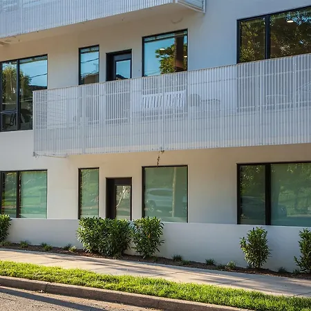 Urban Lux Modern 2 Bdr/2 Ba Condo