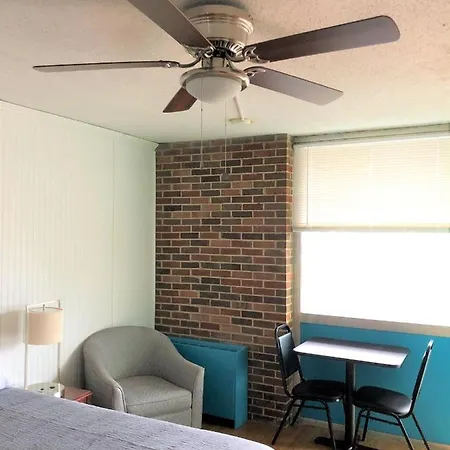 Rodeway Inn- Airport - Downtown - Mexican Restaurant On Site 3*