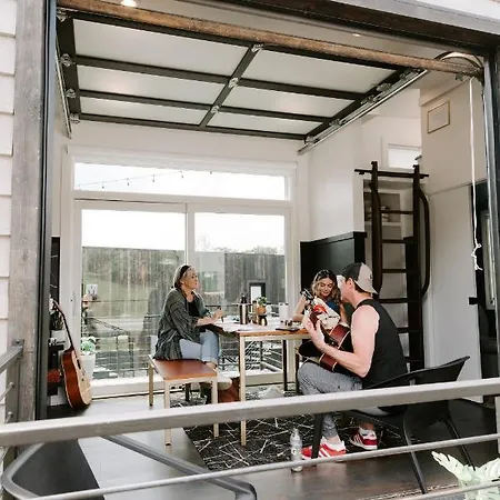 Aparthotel Ironwood Grove, Tiny House 4*