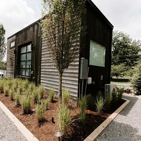 Ironwood Grove, Tiny House 4*