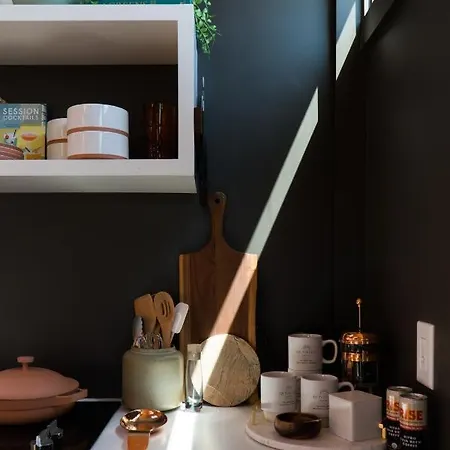 Ironwood Grove, Tiny House Aparthotel