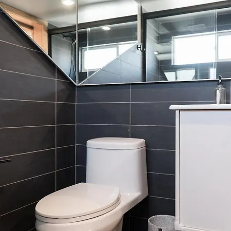 Ironwood Grove, Tiny House 4*