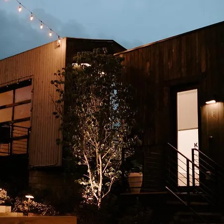 Ironwood Grove, Tiny House Aparthotel