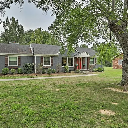 Holiday home Quiet Area W/ Pool - 15 Mi To Dtwn Nashville