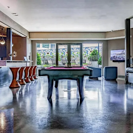 Placemakr Music Row - Vanderbilt Aparthotel 4*