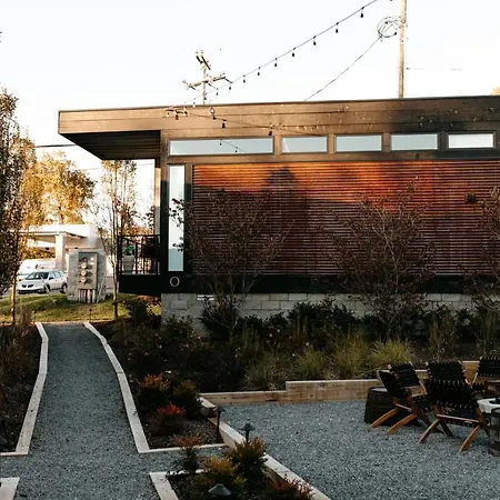 Ironwood Grove, Tiny House Aparthotel Nashville