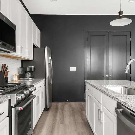 Hotel Vibrant Designer House With Roof Deck & Garage Near Dt Nashville