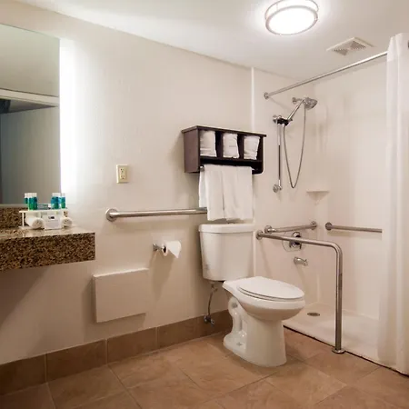 Express & Nashville-i-40 & I-24 Hotel