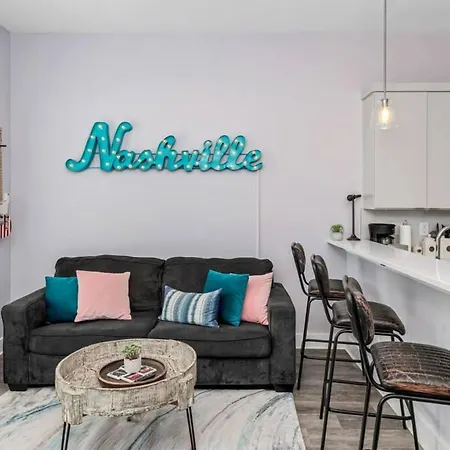 Apartment 1st Floor No Steps - 2 Miles To Downtown Nashville