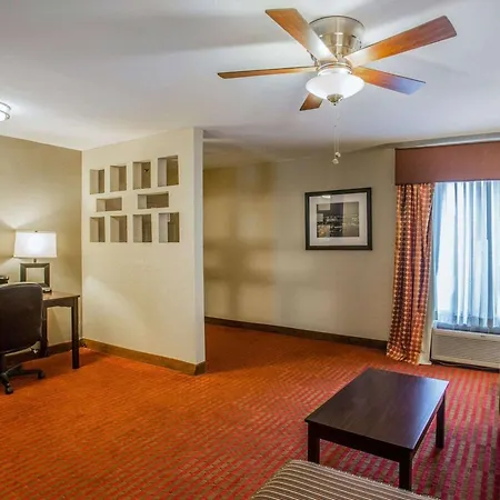 Quality Airport Hotel