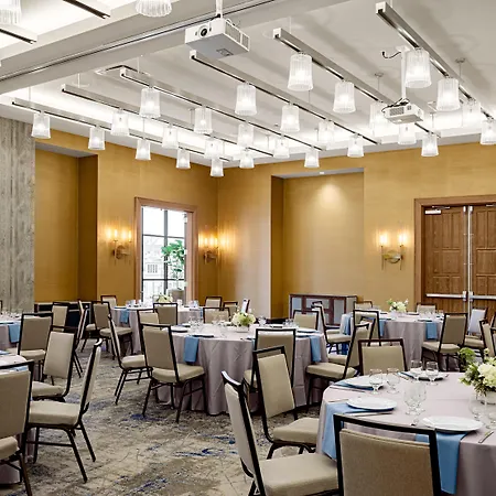 Hotel & Downtown - Broadway By Ihg 3*