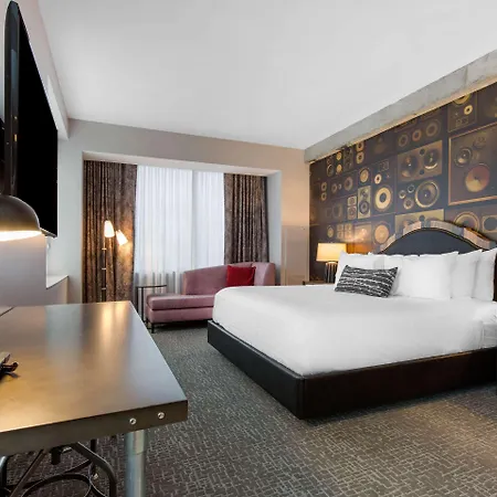 Cambria Downtown Hotel 4*