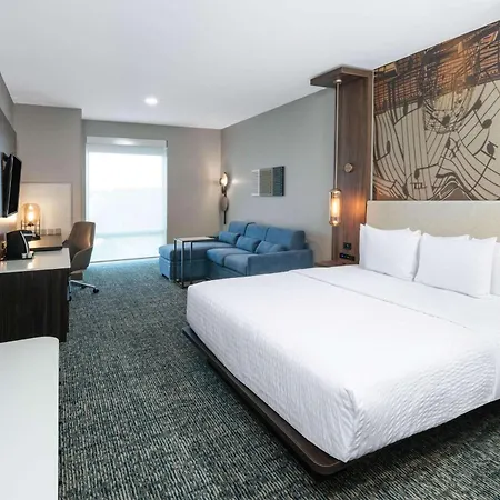 Hotel La Quinta & By Wyndham Downtown Stadium 3*