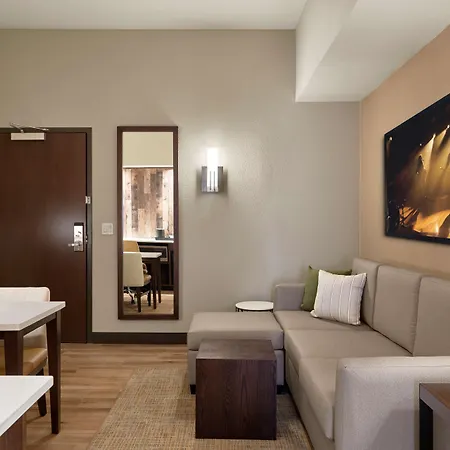 Hotel Embassy By Hilton Downtown Nashville