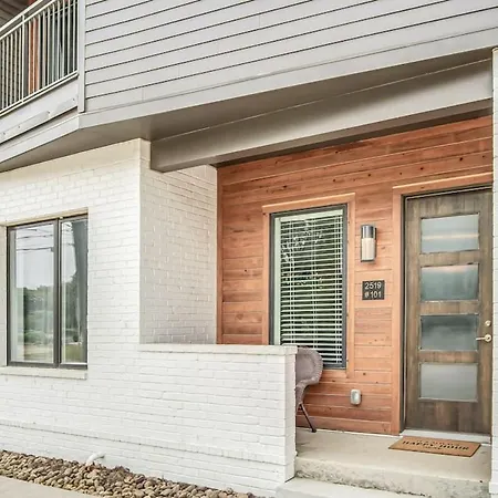 1st Floor No Steps - 2 Miles To Downtown *