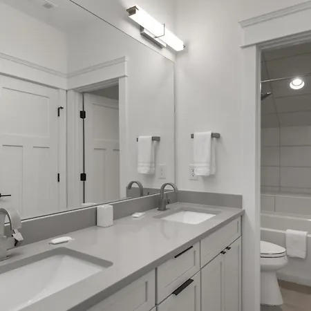 Germantown Gem On 5th Holiday home *