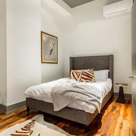 Tasteful Loft Apartment *