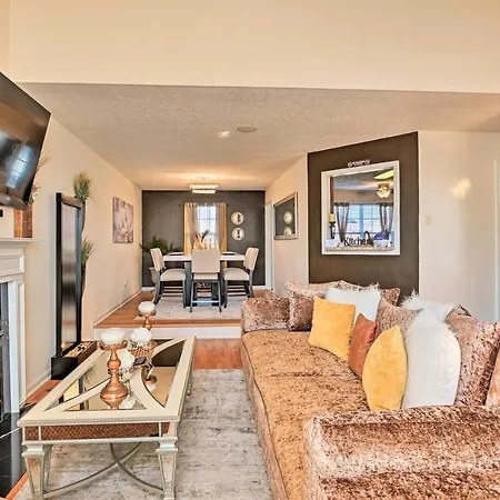 Holiday home Charming ~ 6 Mi To Downtown! Nashville