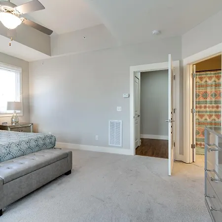 2-bedroom Unit With Free Parking & 2 King Beds Apartment *