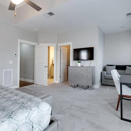 2-bedroom Unit With Free Parking & 2 King Beds Apartment *