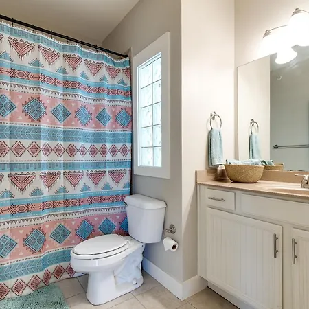 Apartment 2-bedroom Unit With Free Parking & 2 King Beds *