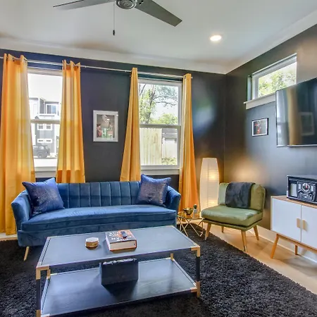 Apartment Luxe Gated E Nash - Buy 3 Nights Get 1 Free Nashville
