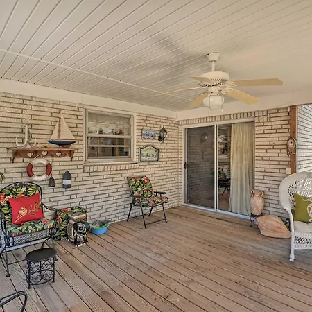 Roomy Getaway On Percy Priest Lake! *