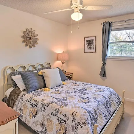 Roomy Getaway On Percy Priest Lake! Holiday home Nashville