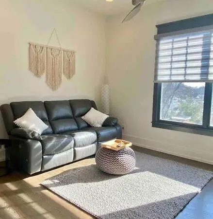 Holiday home Brand New. Bad To The Bone, Sexy East 3 Story House! Nashville