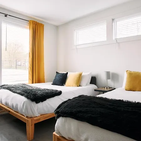 Two Rooftops Spacious Luxury With Private Parking In East Nash