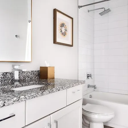 Two Rooftops Spacious Luxury With Private Parking In East Nash