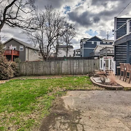 Holiday home Cozy Gem Walk To Centennial Park! *