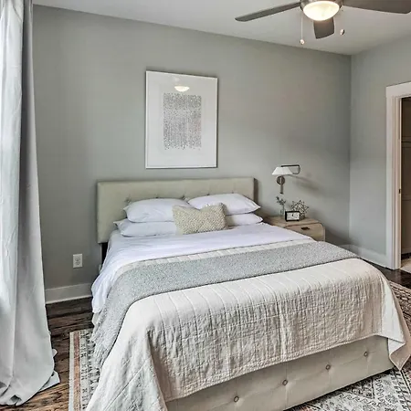 Holiday home Tasteful Townhome Less Than 2 Miles To Music Row Nashville